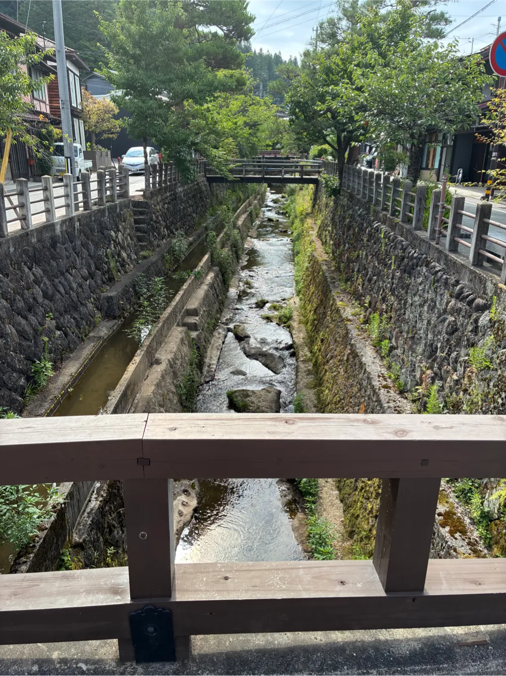 川